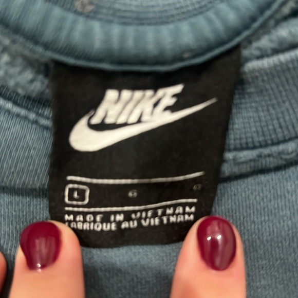 women’s blue nike crewneck in size large - Picture 2 of 2